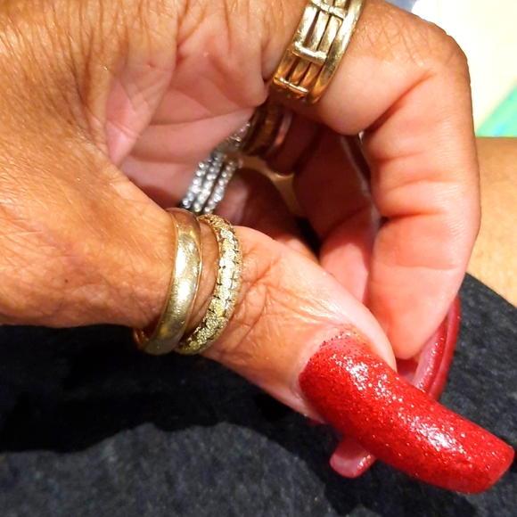 GENUINE SOLID 10K YELLOW GOLD WEDDING RING BAND CLASSIC 💛 SIZE 9  GIFT 🎁 - Picture 1 of 6